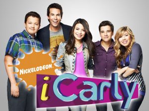 Noah Munck, Jerry Trainor, Miranda Cosgrove, Nathan Kress, and Jennette McCurdy in iCarly on Nickelodeon. Photo: Williams + Hirakawa/ Nickelodeon. ©2010 Viacom, International, Inc. All Rights Reserved